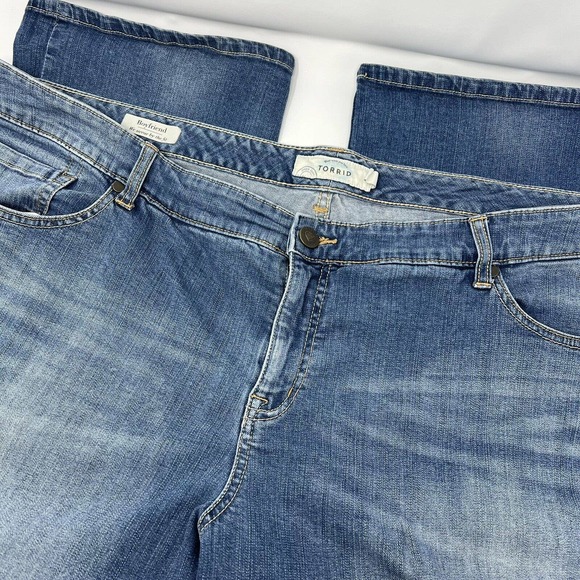 torrid Denim - Torrid Boyfriend Swear By The Fit‎ Straight Stretch Jeans Sz 26 Medium Wash